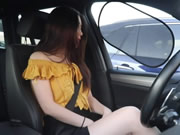 彼女の車の中で自慰行為韓国の女の子